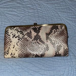 Lauren Clutch platinum-HOBO